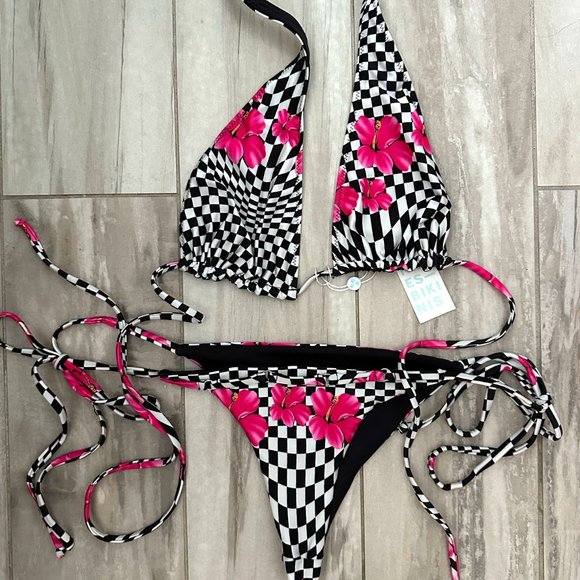 Frankies Bikini: Black Morrison Hibiscus Size M NWT - Picture 2 of 3